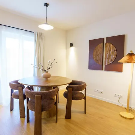 Prime Living - Anjos アパート