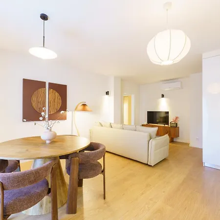 Prime Living - Anjos アパート